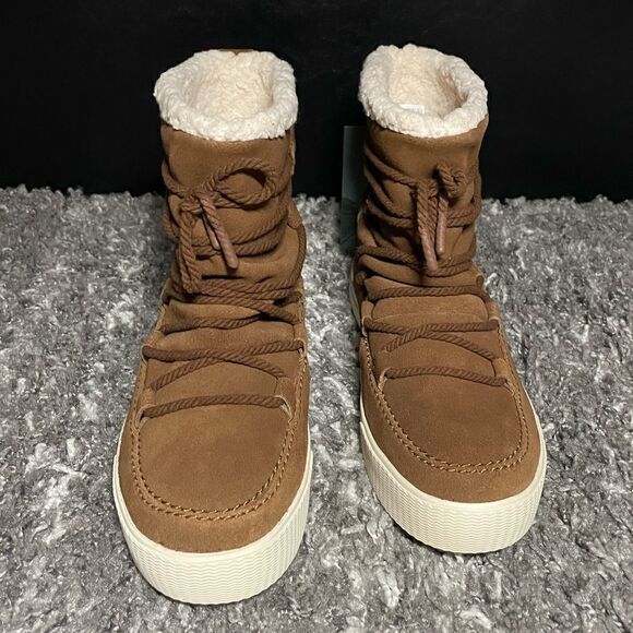 NIB TOMS Alpine Winter Leather Booties - Picture 2 of 9